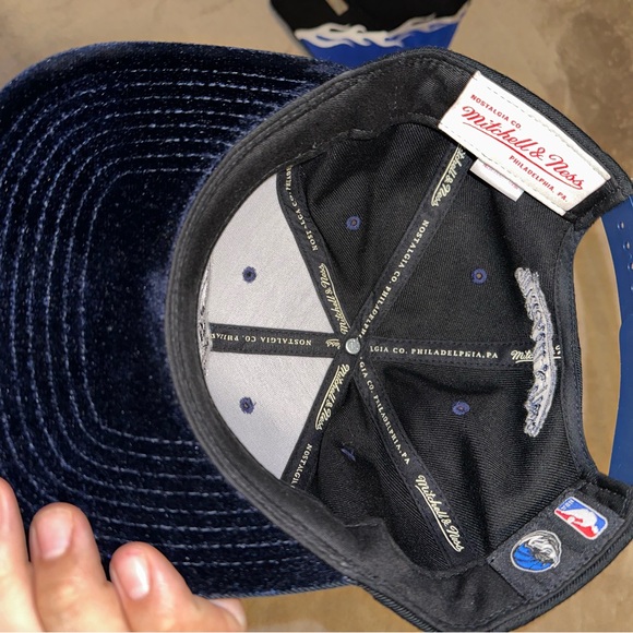 Rare Dallas Maverick’s Velvet bottom hat snap back - Picture 3 of 5